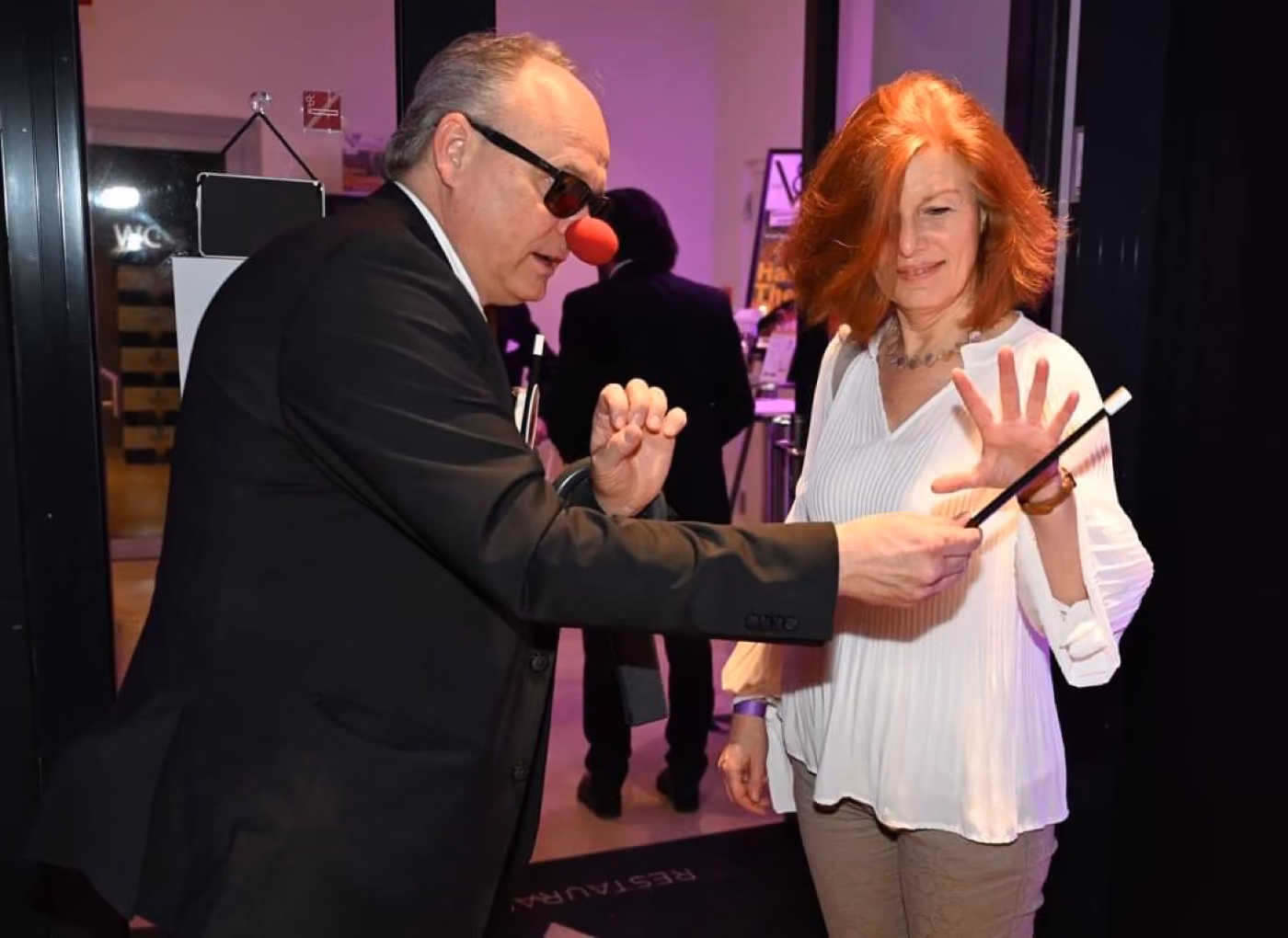 Axel Blanck im Magic-Security-Look beim Gäste-Empfang